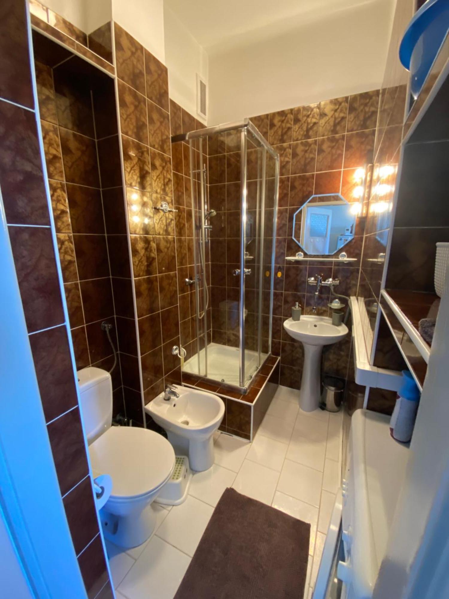 Ohmyhome - Sunny Apartment In City Center วอร์ซอ ภายนอก รูปภาพ